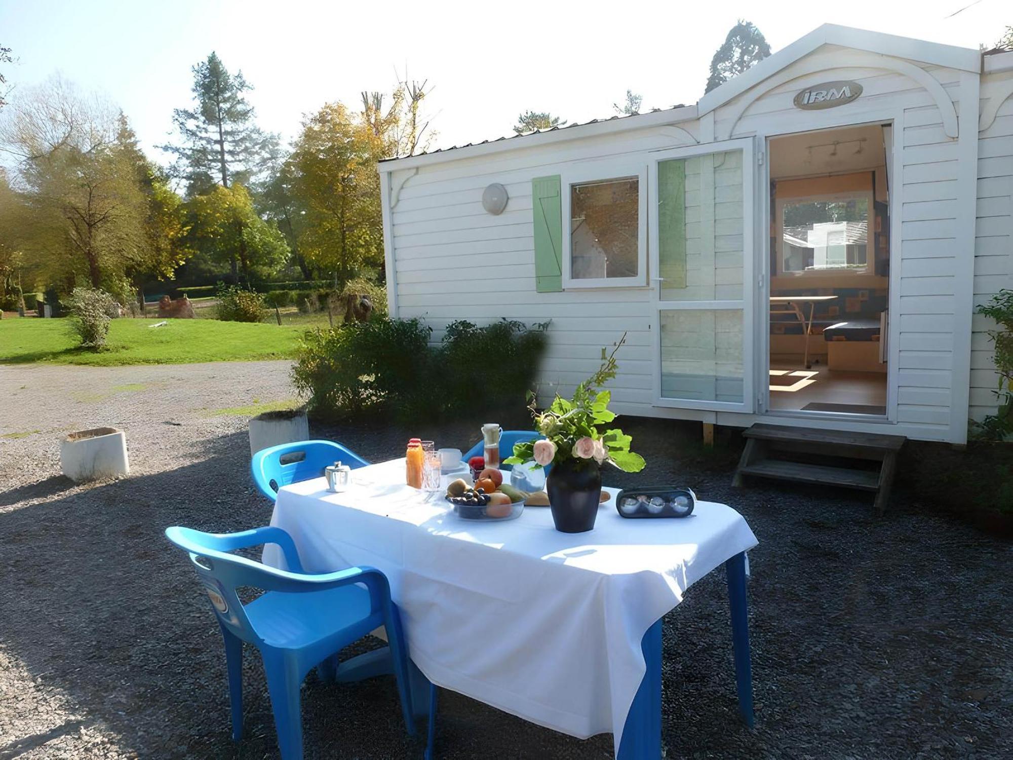 Camping Des Bains Saint-Honoré エクステリア 写真