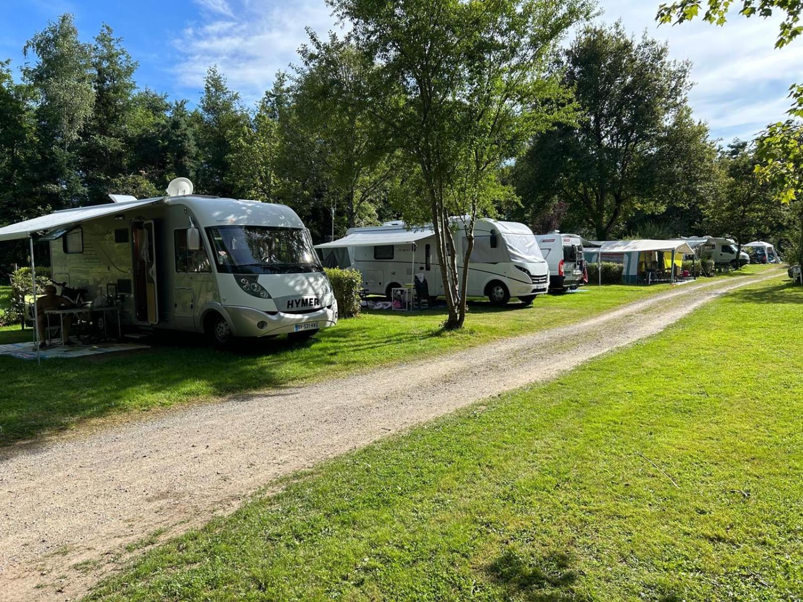 Camping Des Bains Saint-Honoré エクステリア 写真